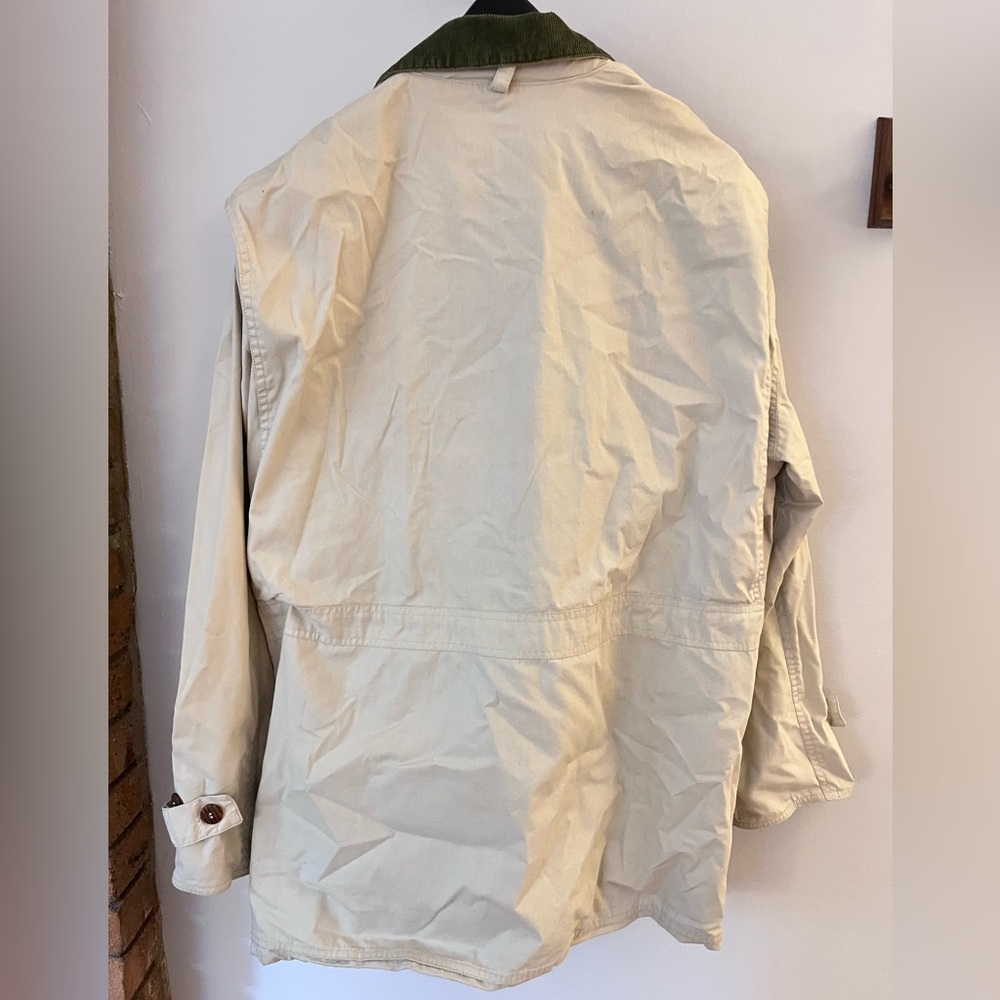 J. Crew Men's Cream Jacket with Green Collar - Picture 4 of 5